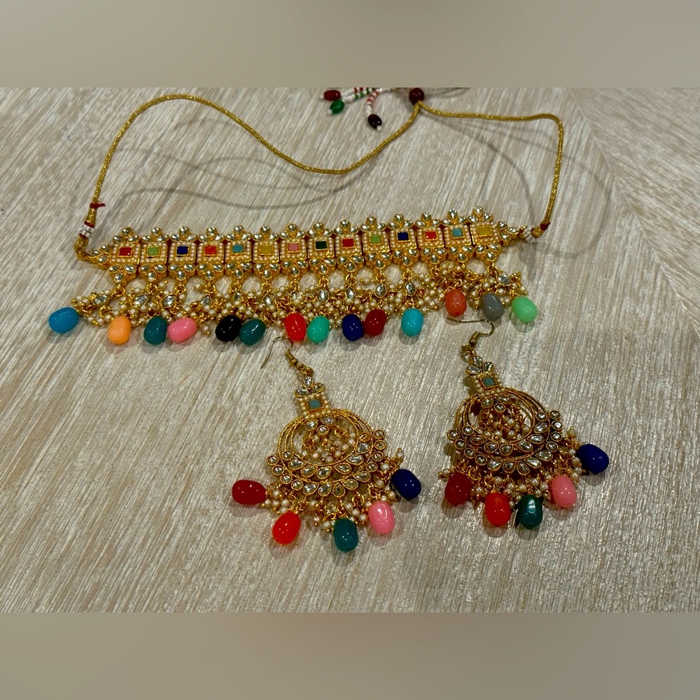 Multicolor Indian chocker set